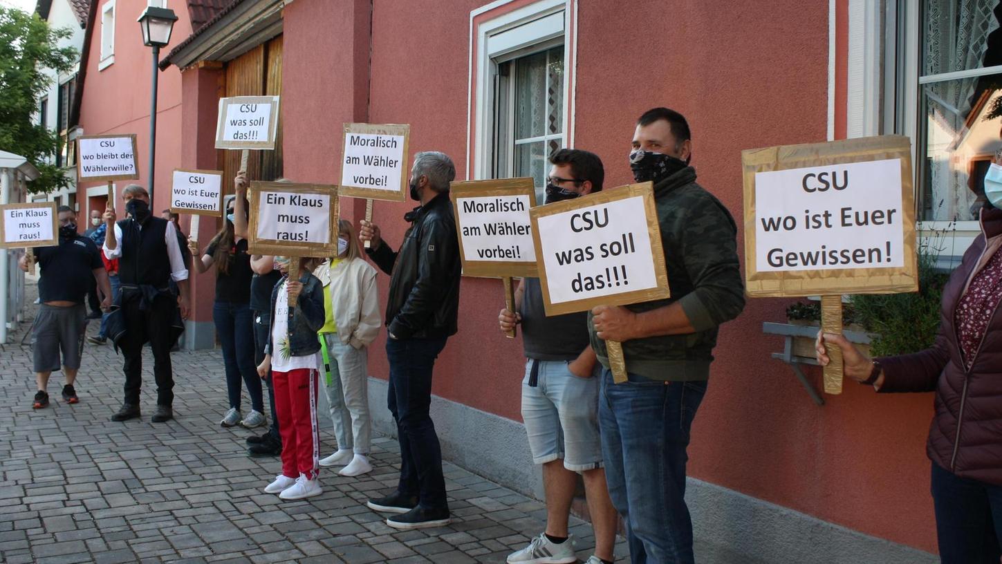Mühlhausen: Protest vor und im Gemeinderat