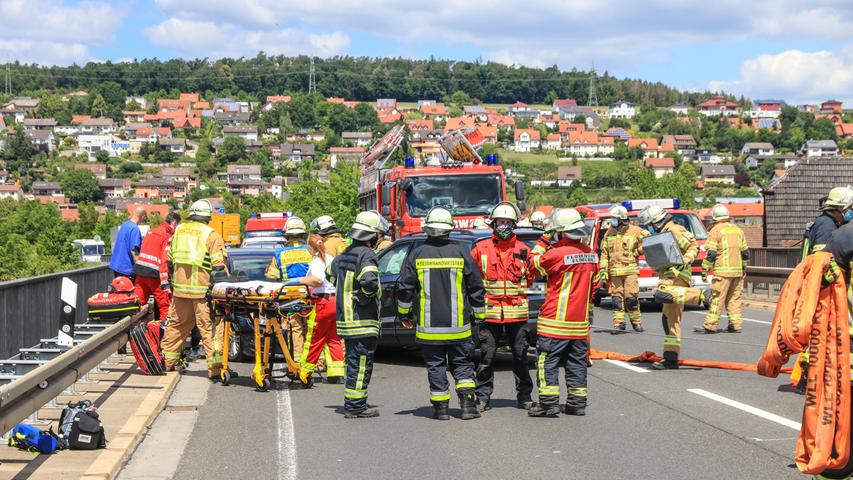 Auto-Crash in Unterfranken: Drei Verletzte nach Frontalzusammenstoß