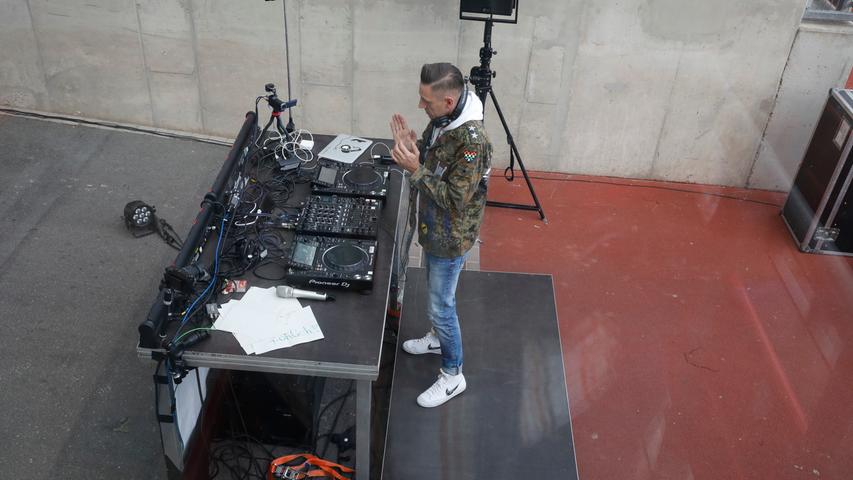 Turntables im Achteck: DJs streamen erneut aus Max-Morlock-Stadion