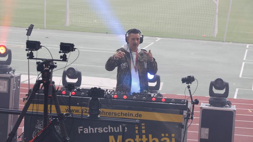 Turntables im Achteck: DJs streamen erneut aus Max-Morlock-Stadion