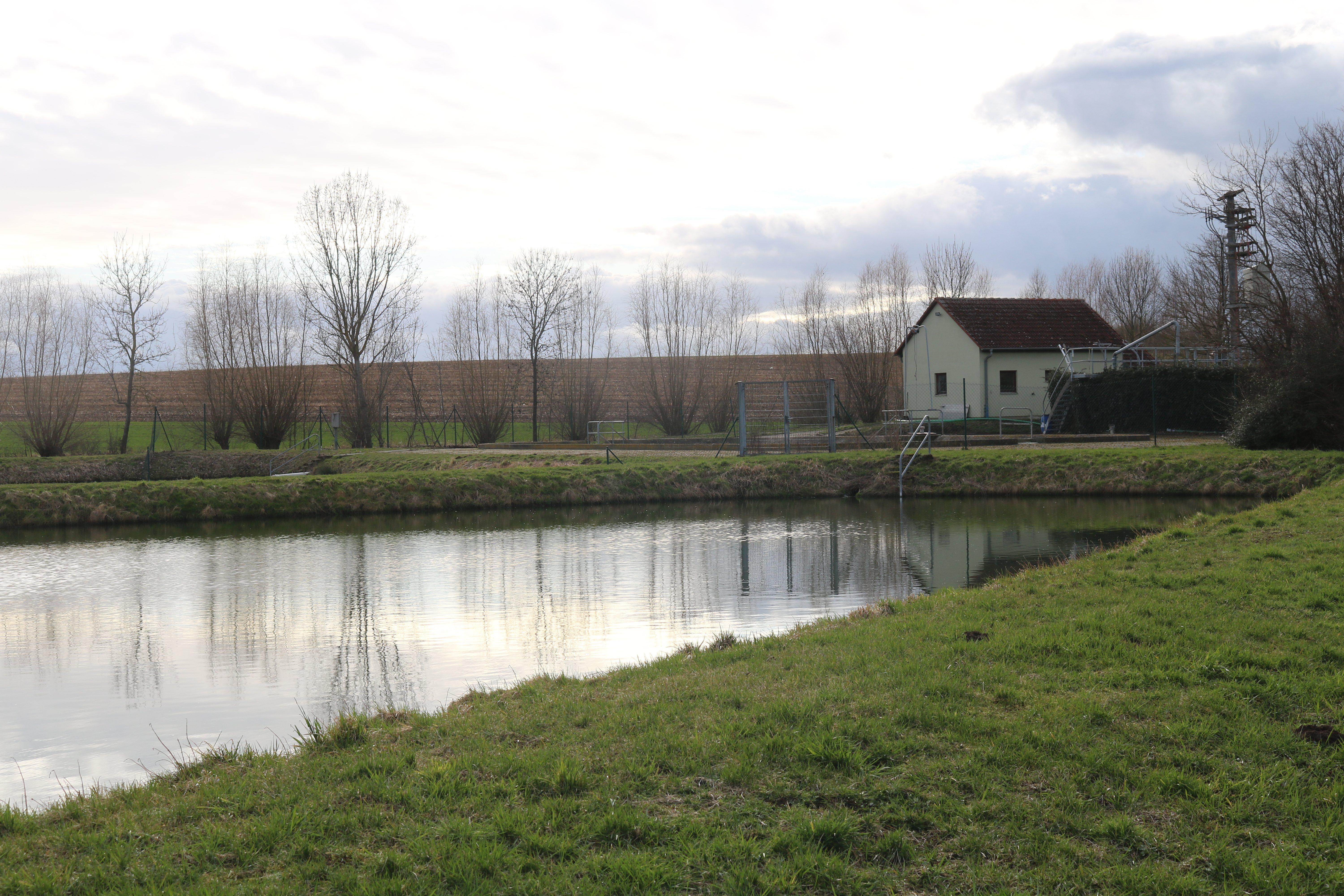 Die "Obere Aischrunde" führt von Bad Windsheim über Burgbernheim und Ergersheim. Die Strecke ist 35,8 Kilometer lang, der tiefste Punkt liegt bei 310 Metern, der höchste bei 395 Metern. Insgesamt muss man 186 Höhenmeter zurücklegen.