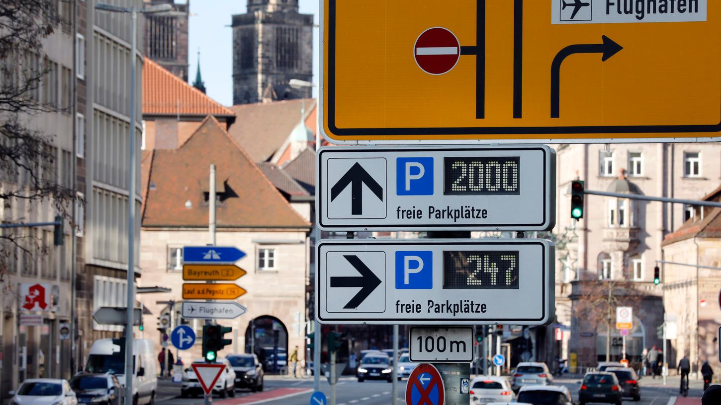 Wer in Nürnbergs Innenstadt wohnt und einen Stellplatz für sein Auto braucht, muss mitunter tief in die Tasche greifen.