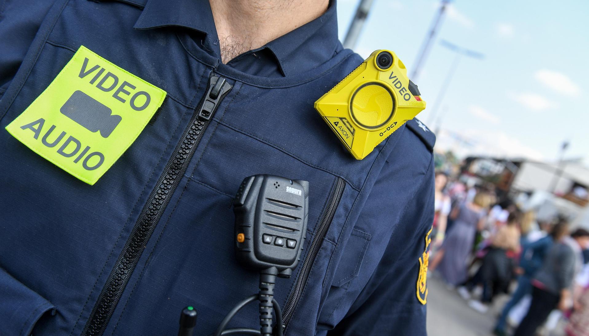 Erlanger Polizei Body Cams Als Schutz Erlangen Nordbayern De