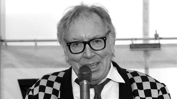 Stimmungshits wie "Polonäse Blankenese" machten ihn berühmt: Werner Böhm alias Gottlieb Wendehals war aus der Schlagerszene nicht wegzudenken. Der Sänger starb im Alter von 78 Jahren auf Gran Canaria.