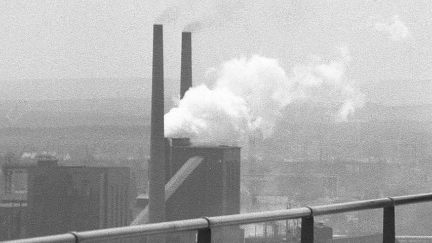 Die Noris steht an Luftverschmutzung Städten wie Düsseldorf und Bochum nicht nach und schneidet höchstens im Vergleich mit Duisburg und Gelsenkirchen relativ gut ab – Bis jetzt allerdings kein Grund zur Panik – im Winter ist das Ergebnis höher. Hier geht es zum Artikel vom 4. Juni 1970: Chemische Untersuchungsanstalt kam zu einem erschreckenden Ergebnis