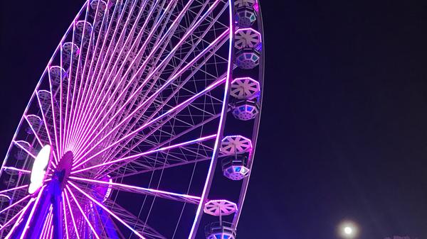 Aller guten Dinge sind drei: Platz 15 für Kerstin Müller und ihr lila strahlendes Riesenrad!