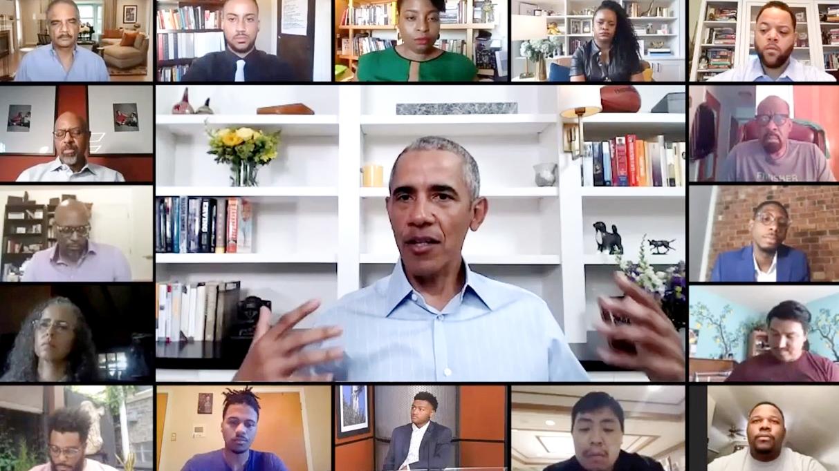 Dieser Screenshot zeigt den ehemaligen US-Präsidenten Barack Obama in einer Videokonferenz - dabei ging es unter anderem um Polizeigewalt in den USA.