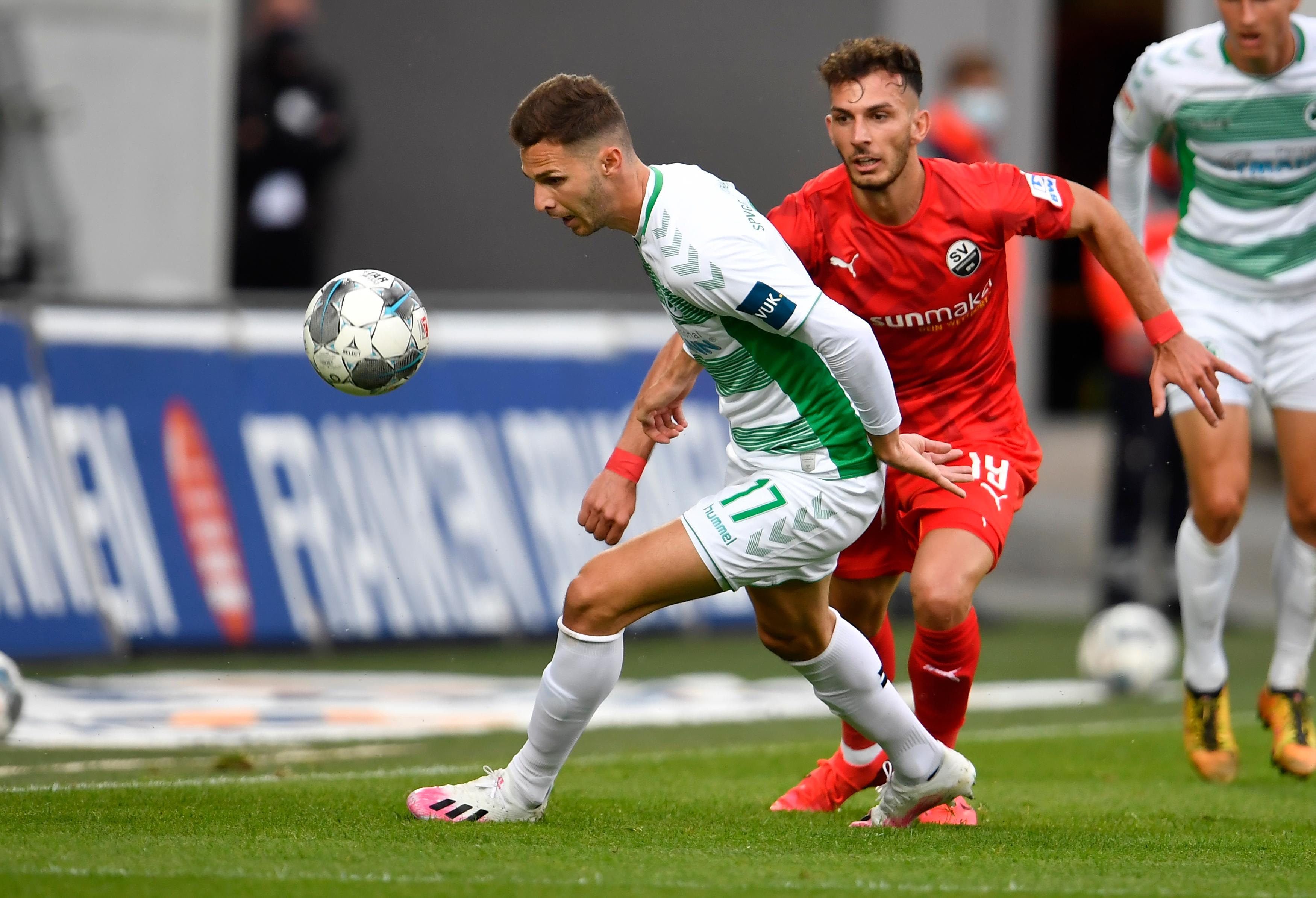 Redaktion: 4,0 | kicker: 3,0 | User: 4,7 (119 Stimmen)