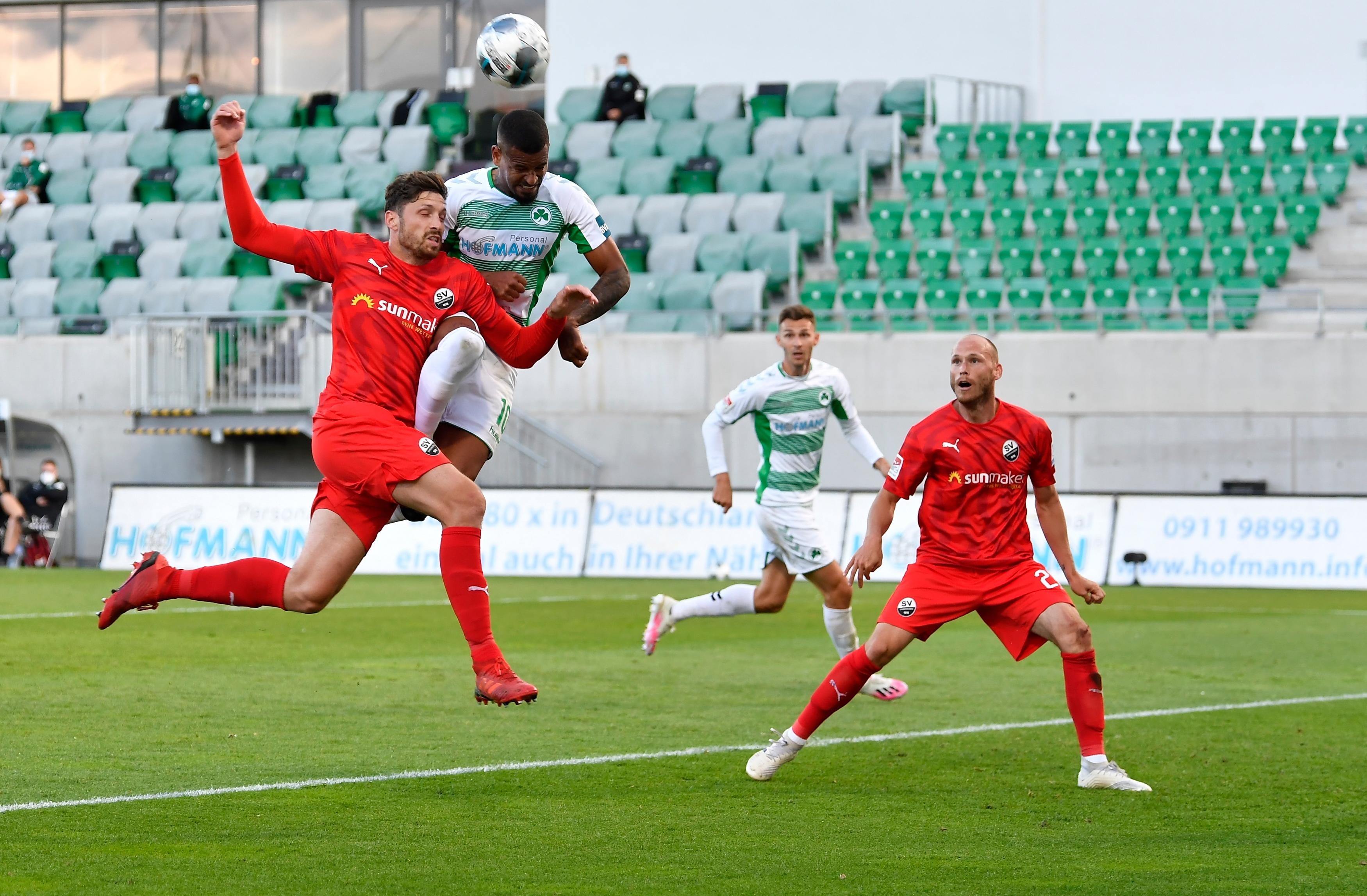 Redaktion: 3,0 | kicker: 3,0 | User: 4,6 (111 Stimmen)