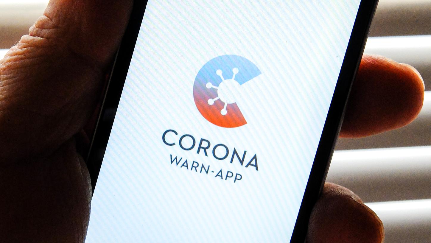 Seit einer Woche steht die Corona-Warn-App für die meisten Smartphone-Nutzer zum Download bereit. Mittlerweile haben sich die App etwa 12,2 Millionen Nutzer in Deutschland heruntergeladen.