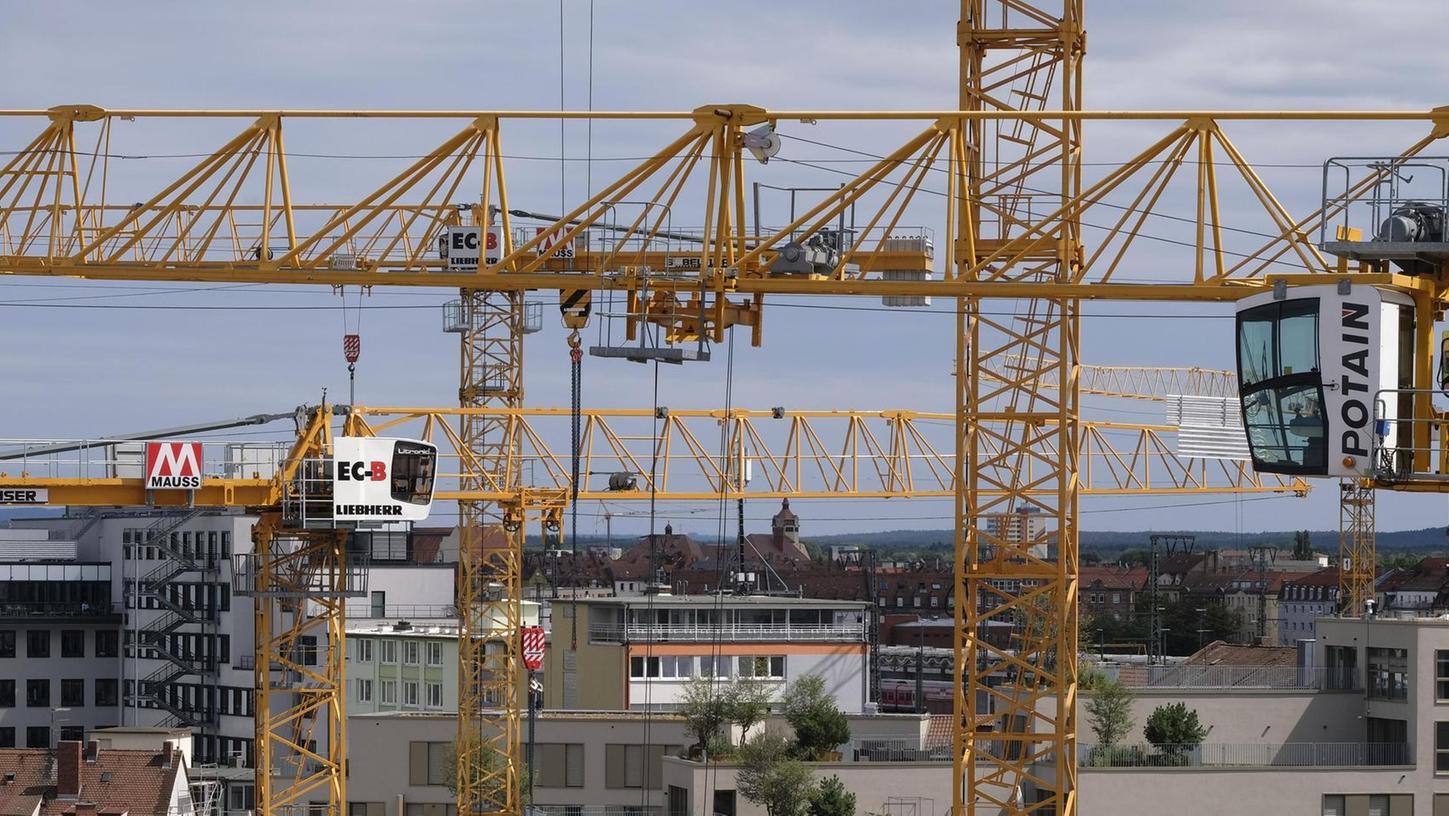 In Nürnberg sind die Baugenehmigungen für Ein- und Zweifamilienhäuser im vergangenen Jahr um fast ein Viertel auf 270 gestiegen, berichtet die Sparda-Bank.