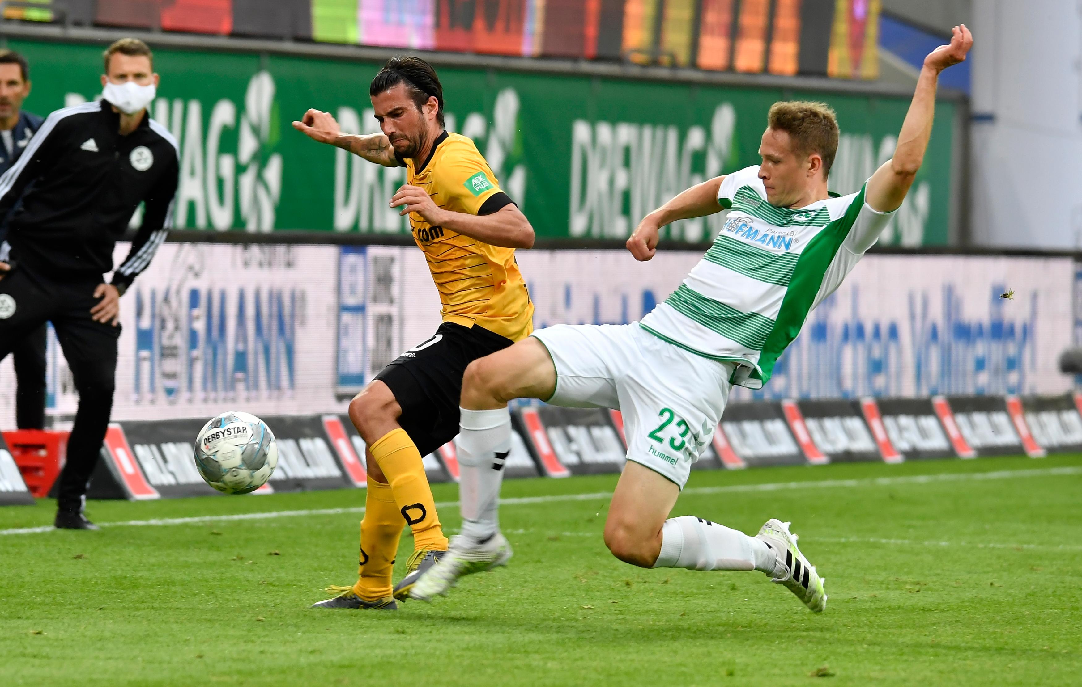 Setzte seine Kopfballstärke gekonnt ein. Insgesamt solide im Defensivspiel. Redaktion: 3 | kicker: 3,5 | User: 4,1 (101 Stimmen)