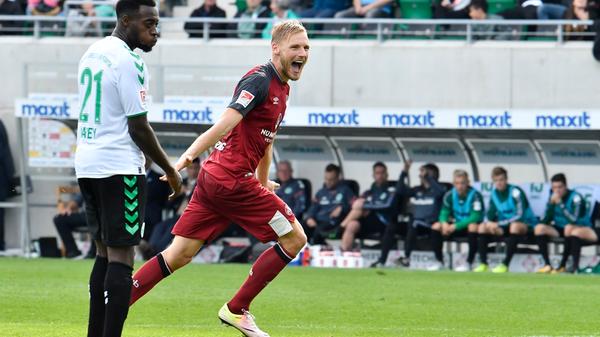 Drei leibhaftige Derby-Torschützen haben am Wochenende zumindest theoretisch die Gelegenheit, ihre Statistik in dieser Hinsicht aufzuhübschen. Hanno Behrens, Johannes Geis und David Raum haben schon ins Derby-Tor getroffen, Geis und Raum allerdings noch im Trikot der Spielvereinigung.