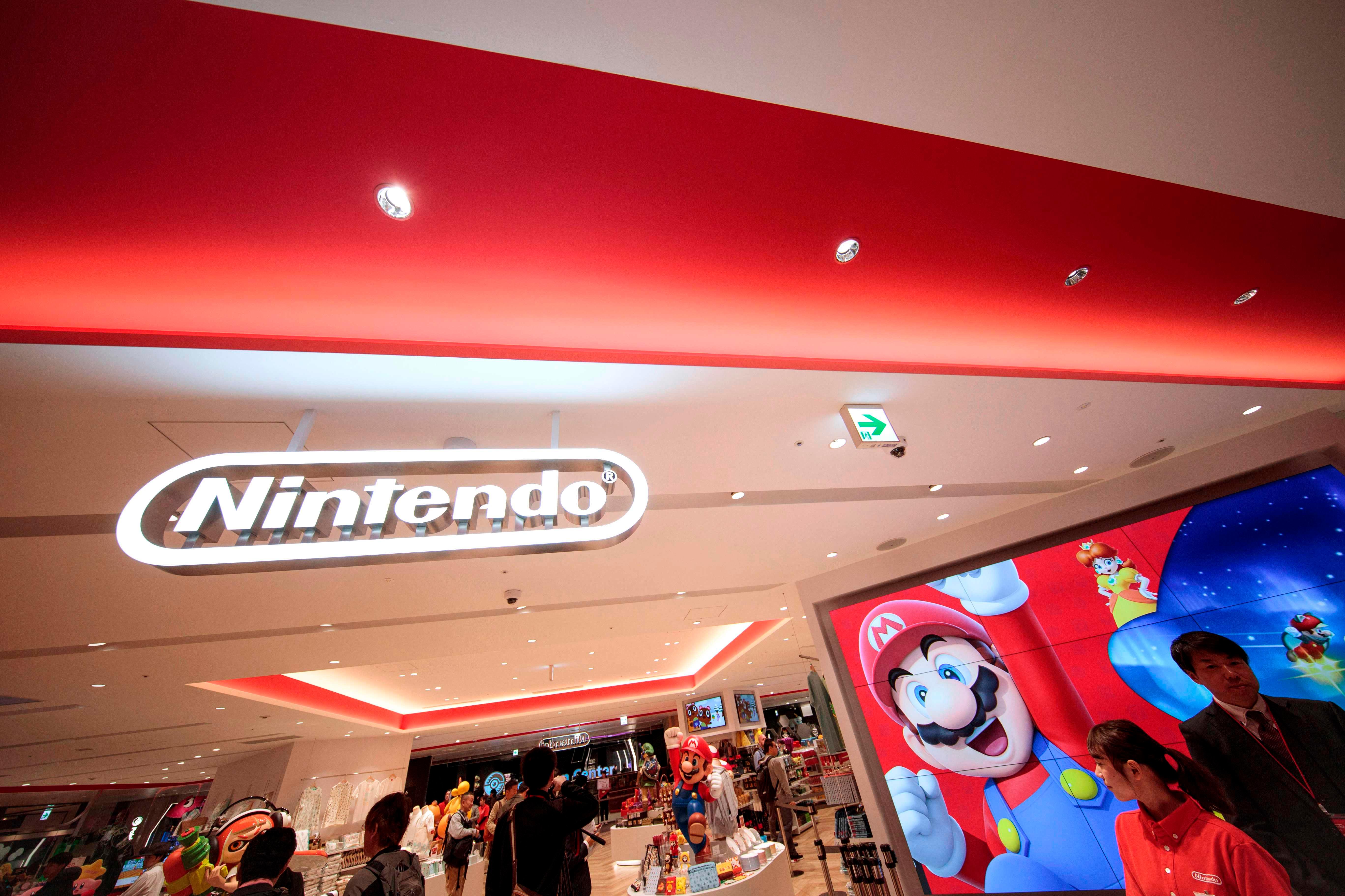 Kennen Sie noch Pong oder Sonic? Haben Sie mit dem Commodore 64 erste Computer-Erfahrungen gemacht? Oder war der Game Boy für Sie der Einstieg in die Welt des Gaming? Wir haben die Geschichte der Videospielkonsolen über mehrere Generationen hinweg hier zusammengefasst - mit einem Ausblick in die Zukunft.