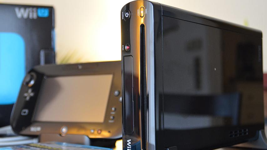 Einen frühen Einstieg in die neue Konsolengeneration wagt Nintendo 2012 mit der Wii U, die als Controller eine Art Tablet nutzt. Mit nur knapp 14 Millionen verkauften Exemplaren gilt sie als kommerzieller Flop, zu sehr ist die Zielgruppe noch mit der sechs Jahre vorher erschienenen Wii gesättigt. Großes Lob erhält Nintendo fünf Jahre später für die Nintendo Switch, die als erste Konsole mobiles Gaming mit dem Spielen vor dem TV verbindet. Die Switch kann sowohl mitgenommen als auch an den TV angeschlossen werden.