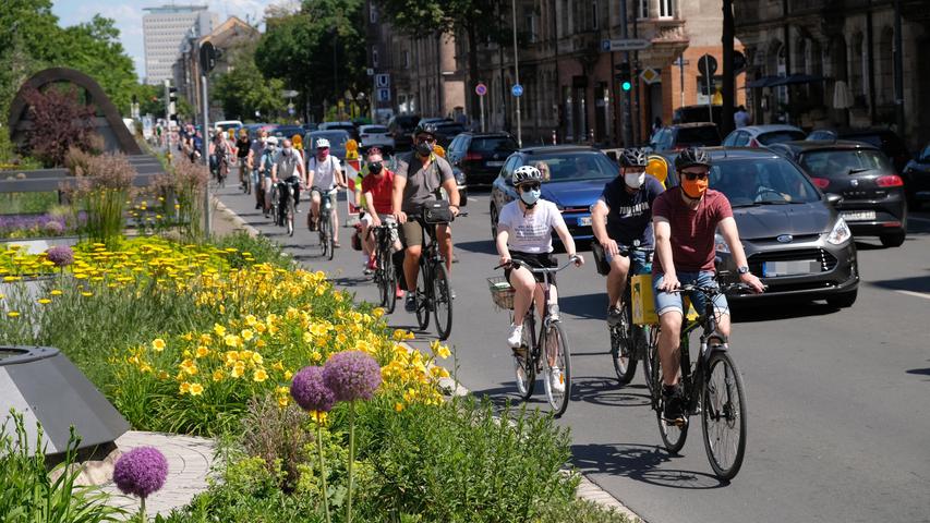 Mehr Mobilität: Fahrraddemo für temporäre Radwege in Nürnberg