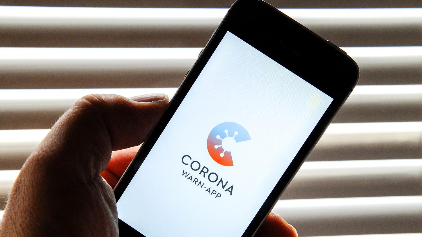 Die Corona-Warn-App soll helfen, Kontakte von Infizierten nachzuverfolgen.