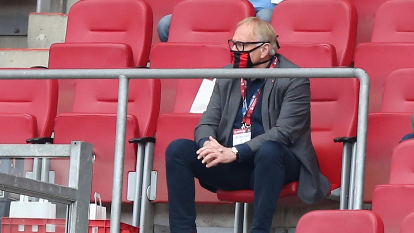 Machte nach der Derbyniederlage keinen Hehl aus seiner Enttäuschung: FCN-Aufsichtsratschef Thomas Grethlein. Machte nach der Derbyniederlage keinen Hehl aus seiner Enttäuschung: FCN-Aufsichtsratschef Thomas Grethlein.