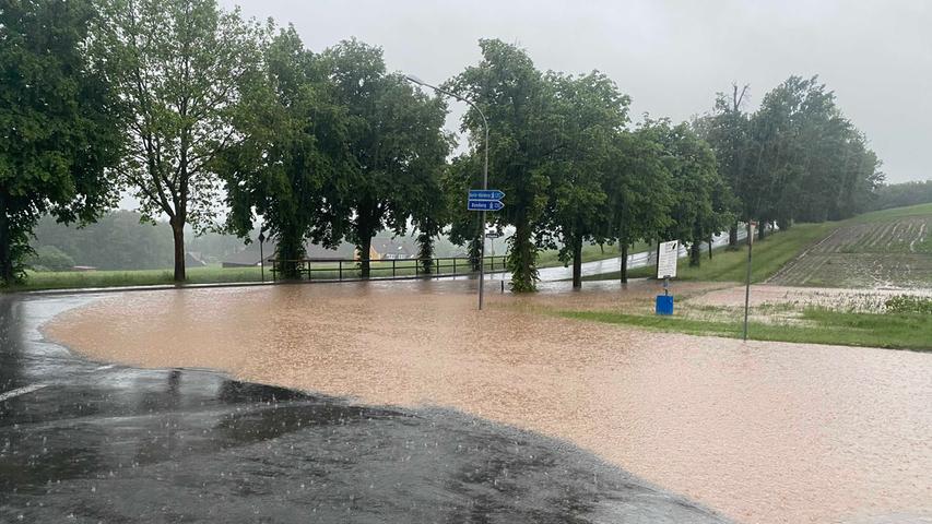 Starkregen: Wassermassen sorgen in Oberfranken für Überschwemmungen 