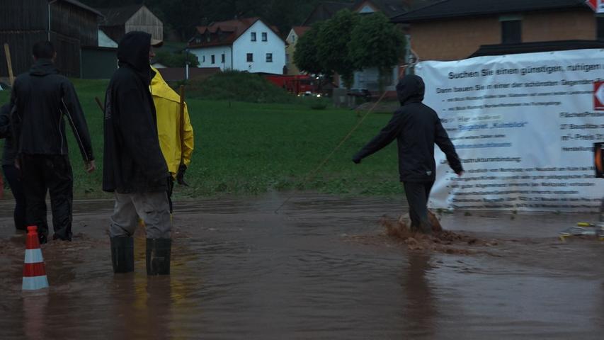 Schlamm und Wassermassen: Starke Überschwemmungen in der Oberpfalz