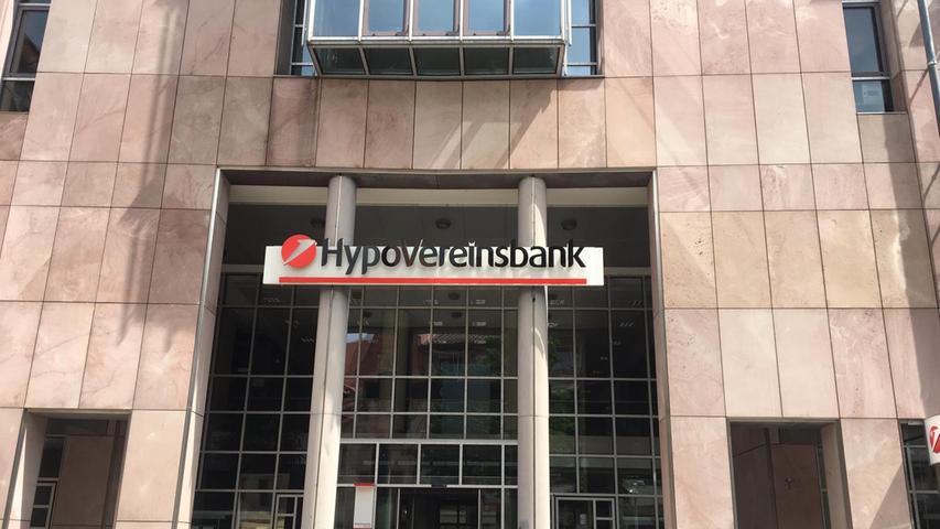 Großeinsatz der Polizei: Bombendrohung in Nürnberger Bankfiliale