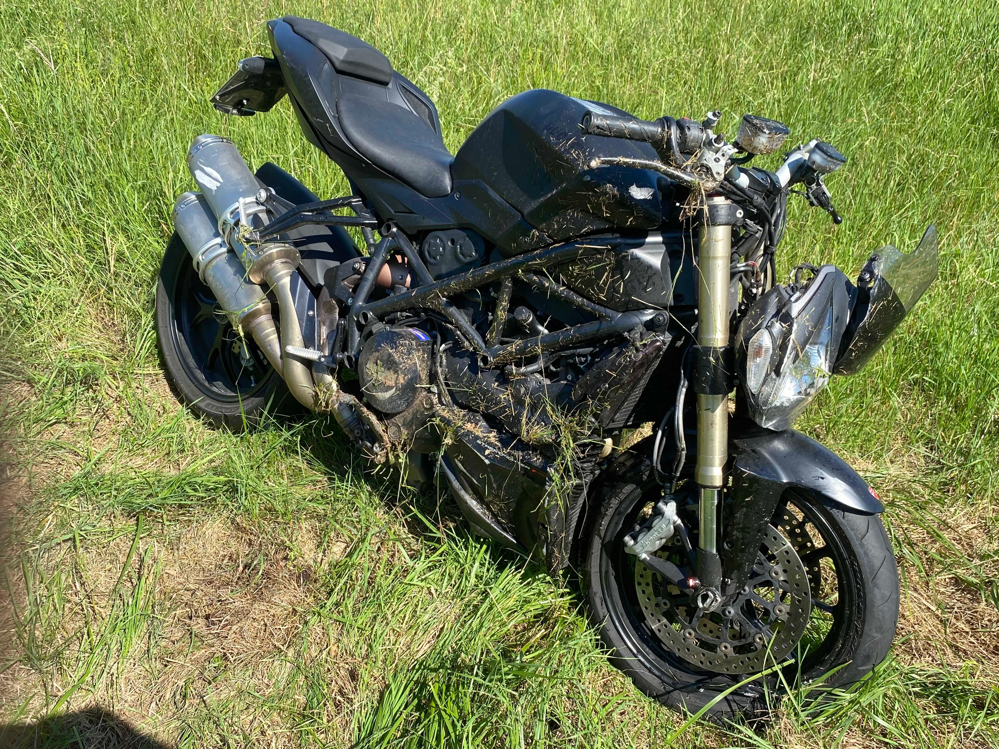 Schwerer Motorrad Unfall Staatsstrasse Bei Neuendettelsau War Gesperrt Neuendettelsau Nordbayern De