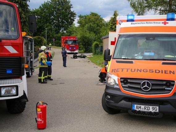 Lauterhofen: Einsatzkraft verunglückt auf dem Weg zu Verkehrsunfall mit Fahrerflucht