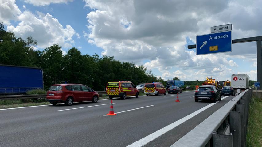 Lkw-Unfall auf der A6 bei Ansbach: Mann wird verletzt