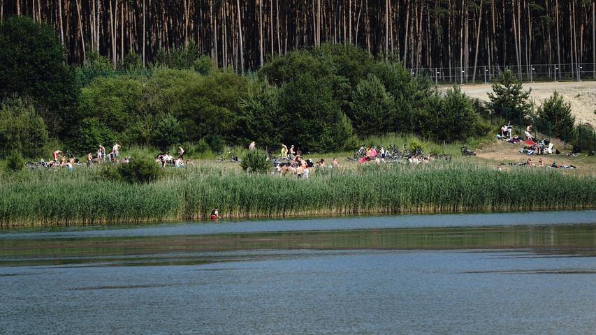 Aufräumen am Bögl-Baggersee