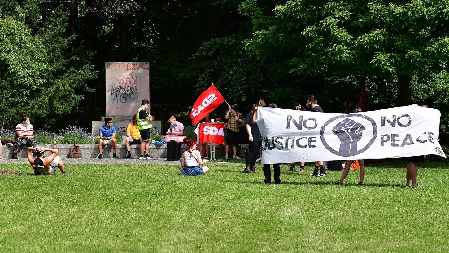 Linke und Neonazi geraten in Neumarkt aneinander