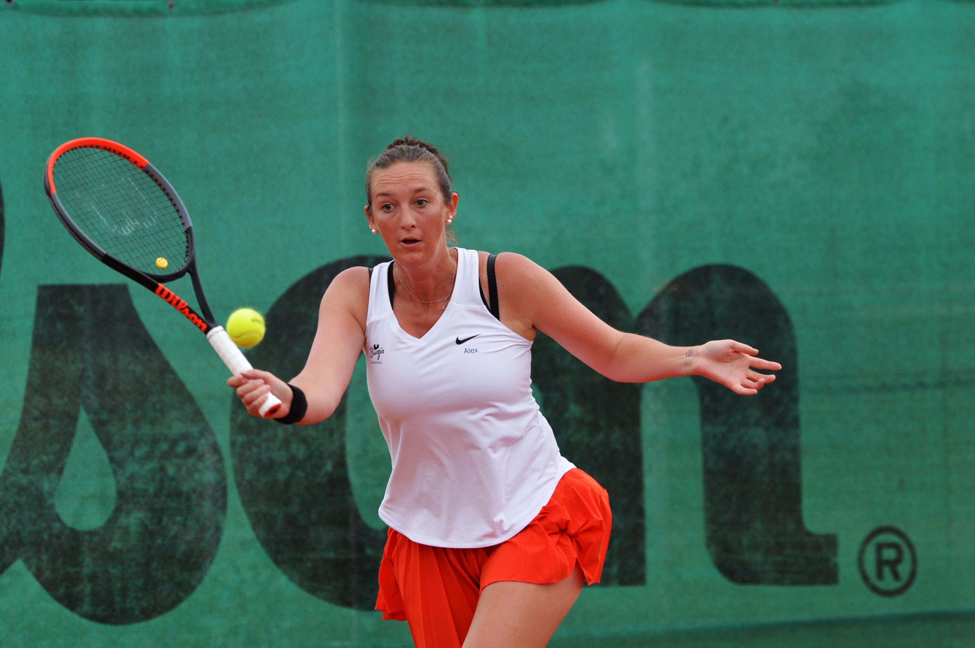 ...Mannschaftsführerin Alexandra Kiesl.