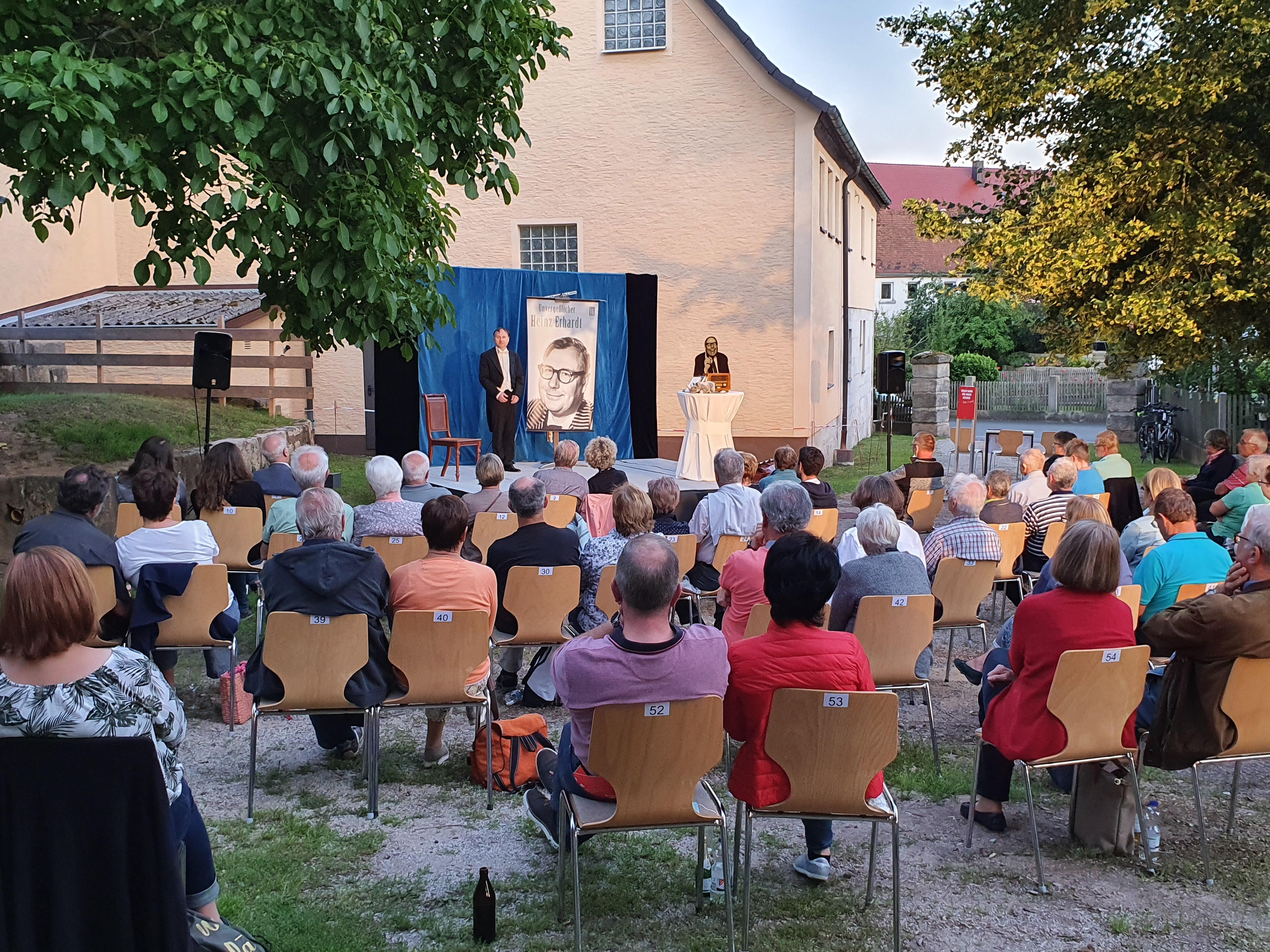 In Hausen Startet Der Theatersommer Im Zeichen Von Corona Hausen Nordbayern De