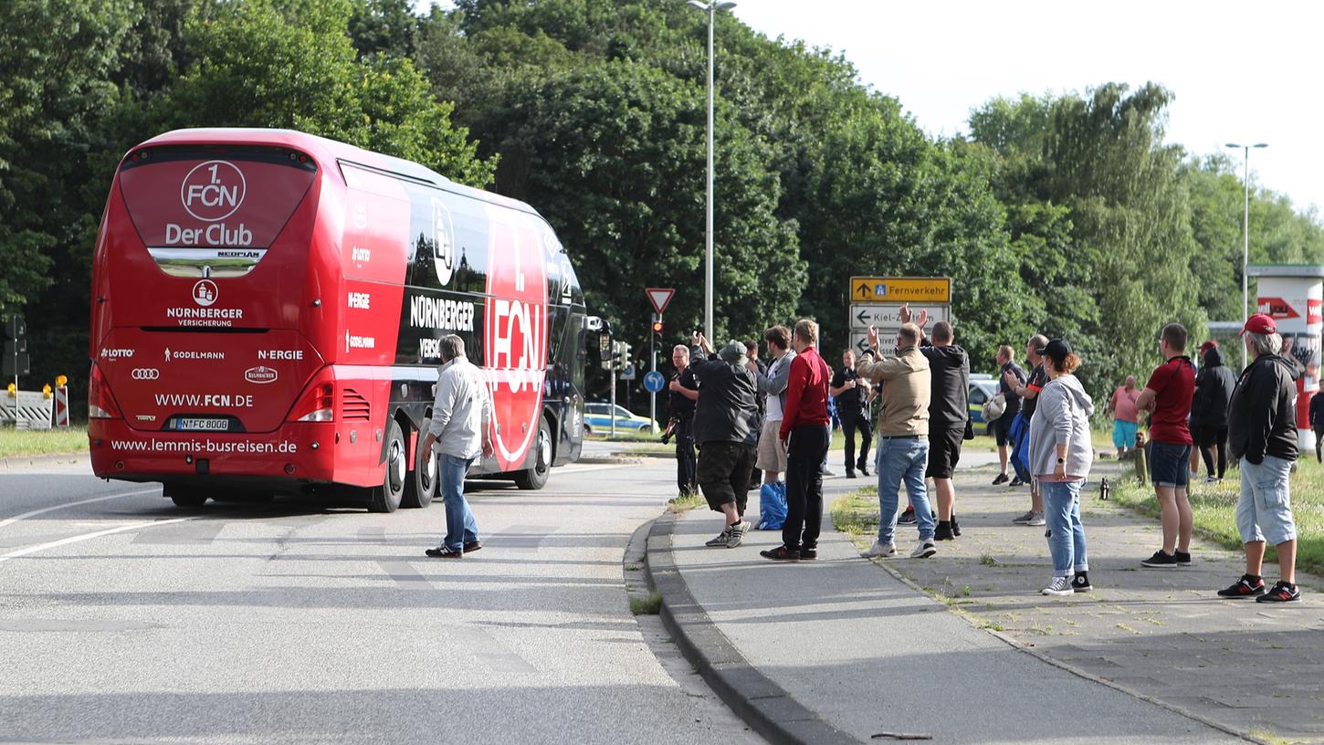 Die Fans sind enttäuscht, sauer, besorgt, aber immerhin auch etwas hoffnungsvoll. Die Fans sind enttäuscht, sauer, besorgt, aber immerhin auch etwas hoffnungsvoll.