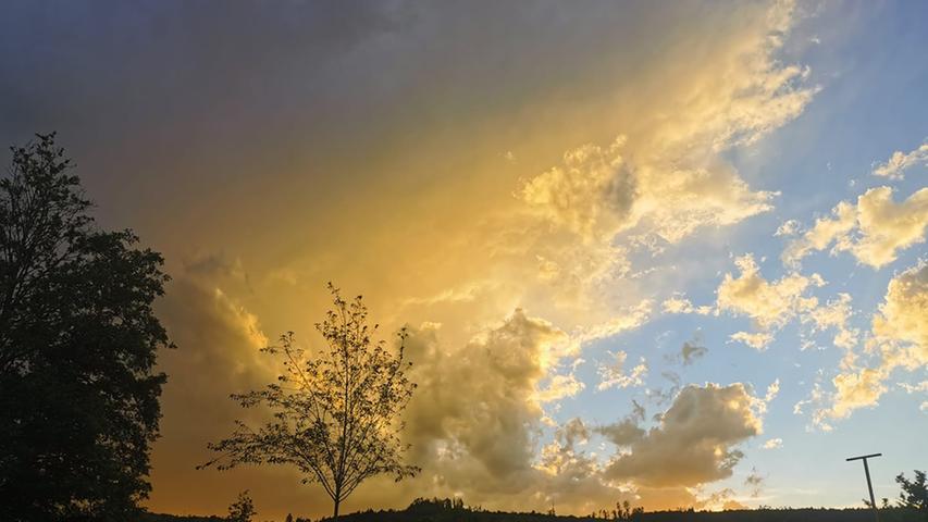 Wetterleuchten und tausend Blitze: Buntes Himmelsspektakel im Landkreis Roth