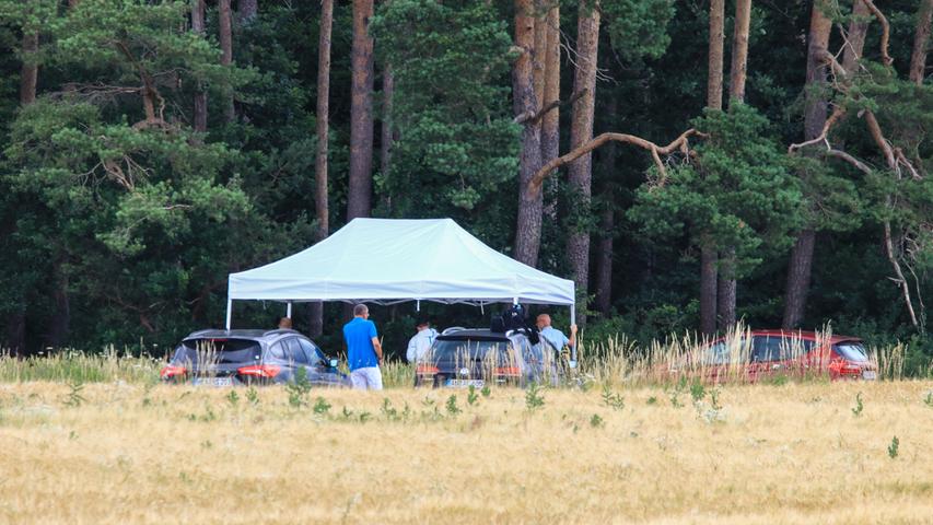 23-Jährige tot in Wald gefunden: Ex-Partner unter Verdacht