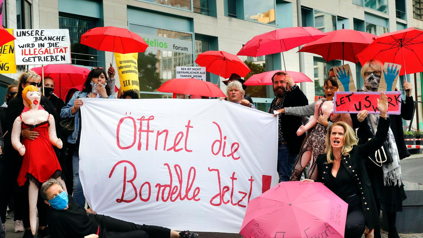 Prostituierte demonstrieren gegen Corona-Auflagen
