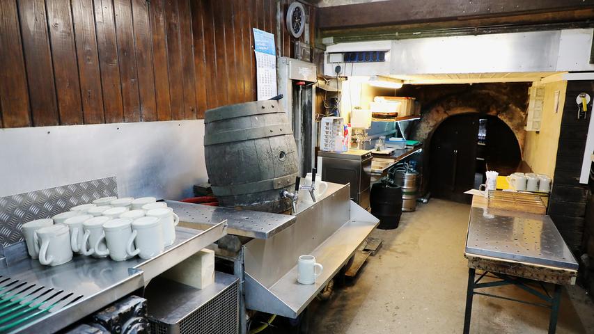 Der Schankraum am Glocken-Keller. Die Schankanlage existiert seit 40 Jahren.