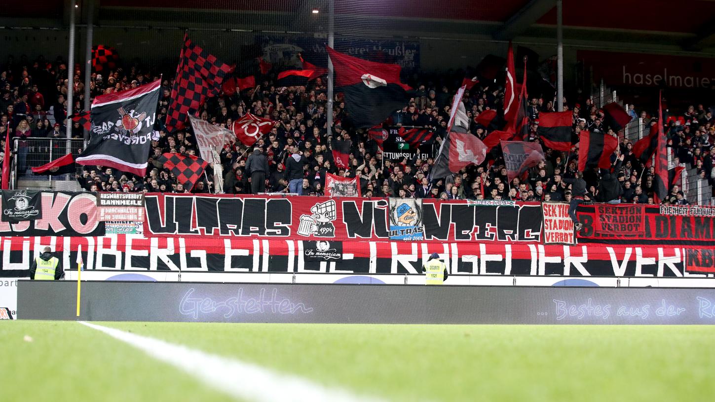 In den Relegationsspielen gegen Ingolstadt wird die Kurve leer bleiben, die Unterstützung der Fans hat der FCN trotzdem. Eine Abrechnung soll es allerdings auch noch geben.