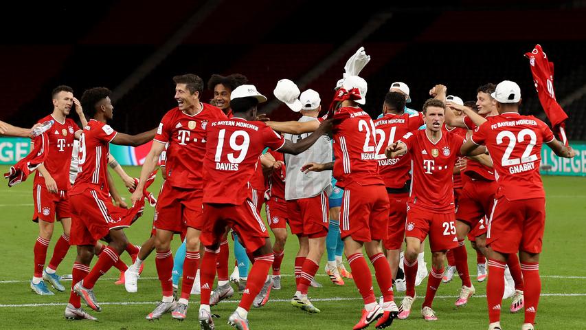 4:2 gegen Leverkusen: So feiern die Bayern den DFB-Pokalsieg