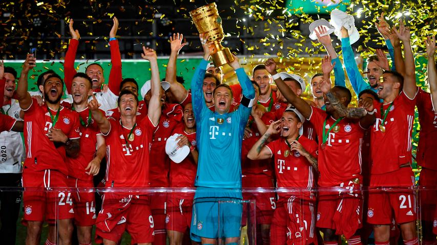 4:2 gegen Leverkusen: So feiern die Bayern den DFB-Pokalsieg