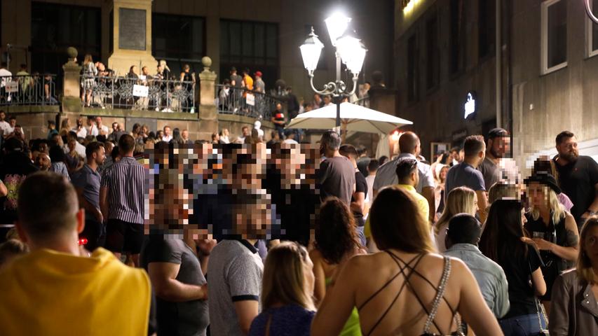 Trotz Corona: Erneut Menschen-Auflauf in Nürnberger Innenstadt 