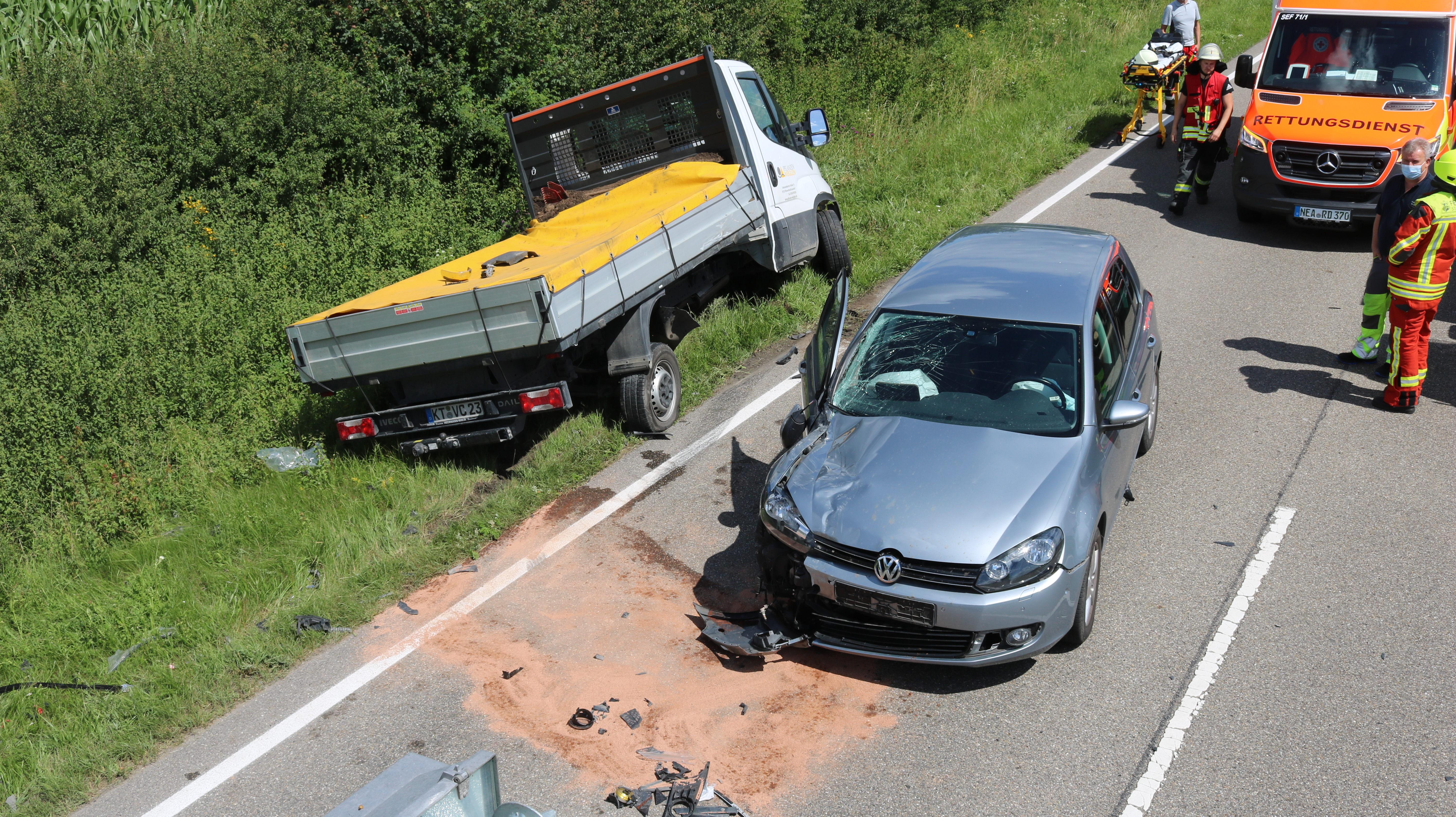 Fünf Verletzte Bei Schwerem Unfall Auf B8