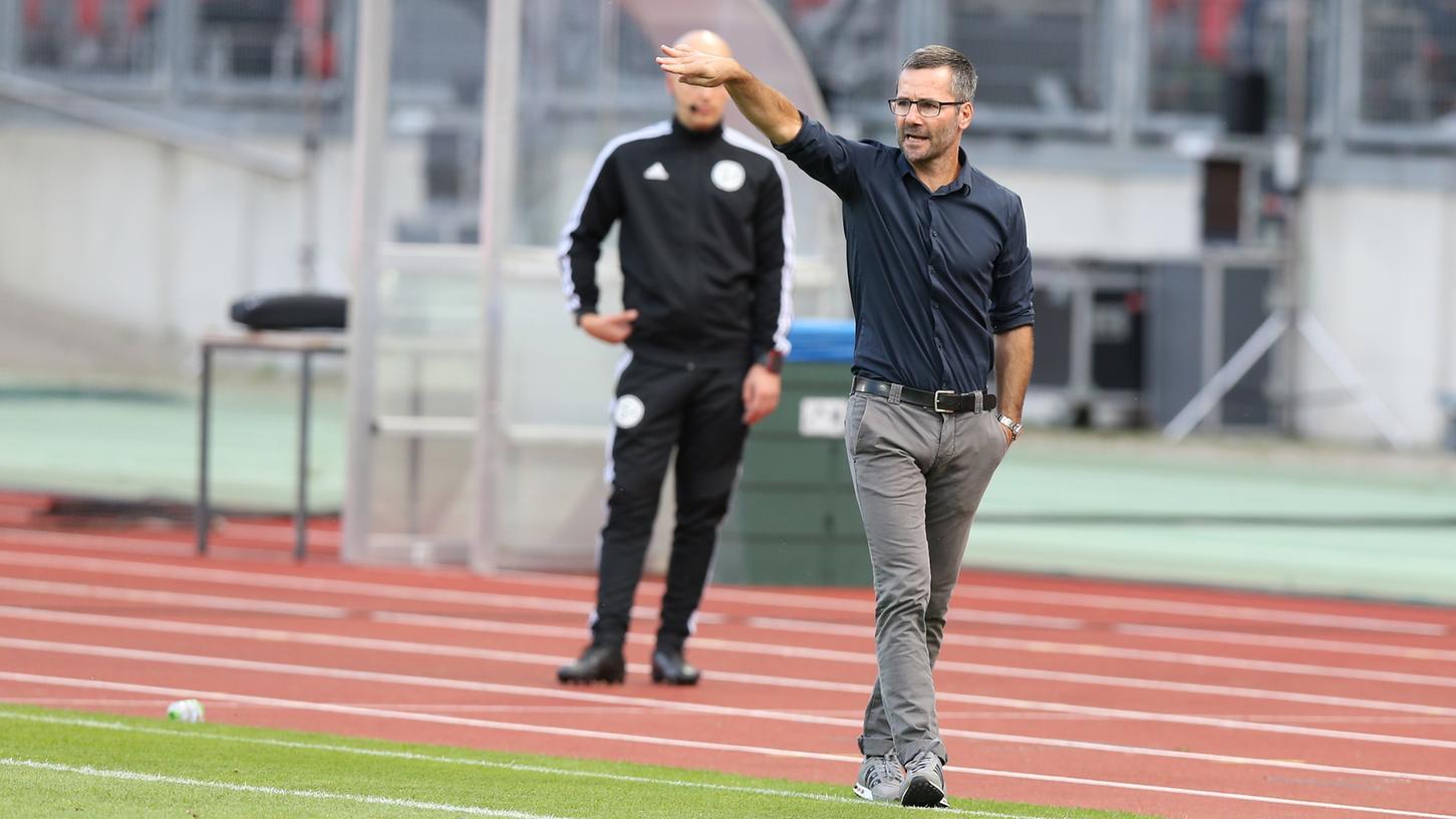 Richtungsweisend: Beim Hinspiel gegen Ingolstadt feiert Trainer Michael Wiesinger einen geglückten Einstand.