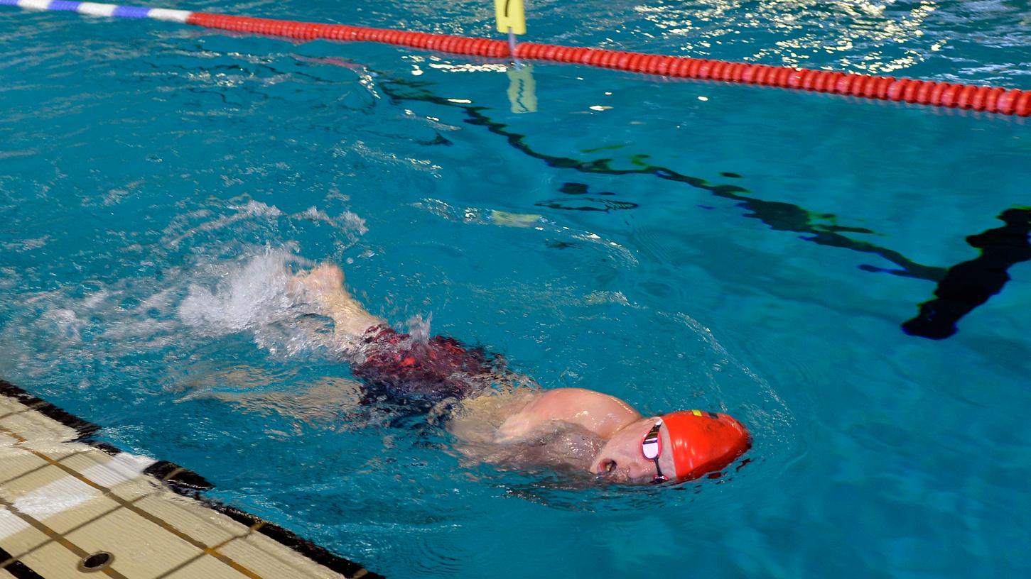 Noch vor Corona: Josia Topf beim 25. Interantionalen Schwimmen um den Röthelheim-Cup.
