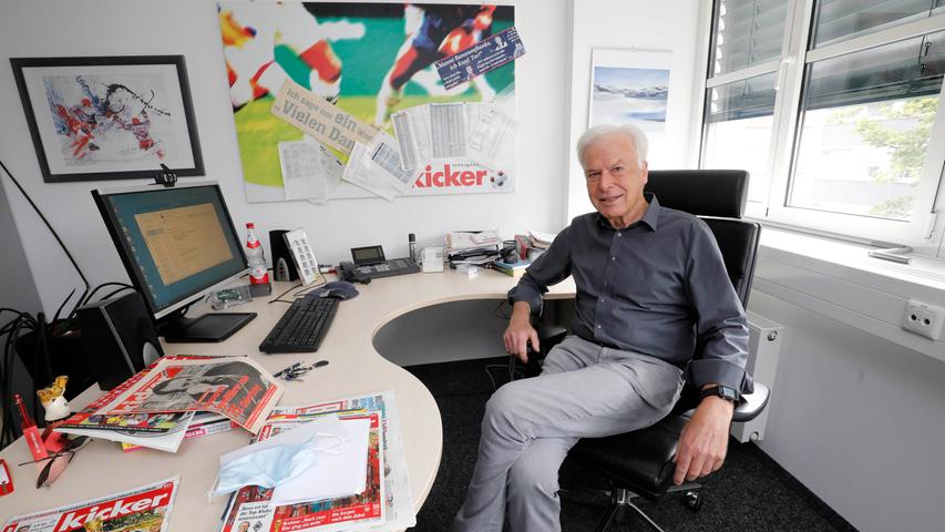 Rainer Holzschuh war 21 Jahre Chefredakteur beim Kicker. Seither ist er Herausgeber der Sportzeitung. 