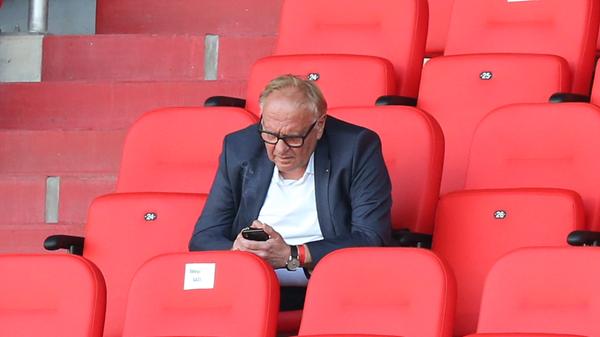 Thomas Grethlein wird auf der Tribüne langsam mulmig. War's das, FCN?