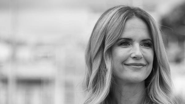 Die Schauspielerin Kelly Preston, Ehefrau von US-Star John Travolta, ist im Alter von 57 Jahren an Brustkrebs gestorben. Ein genaues Todesdatum ist nicht bekannt.