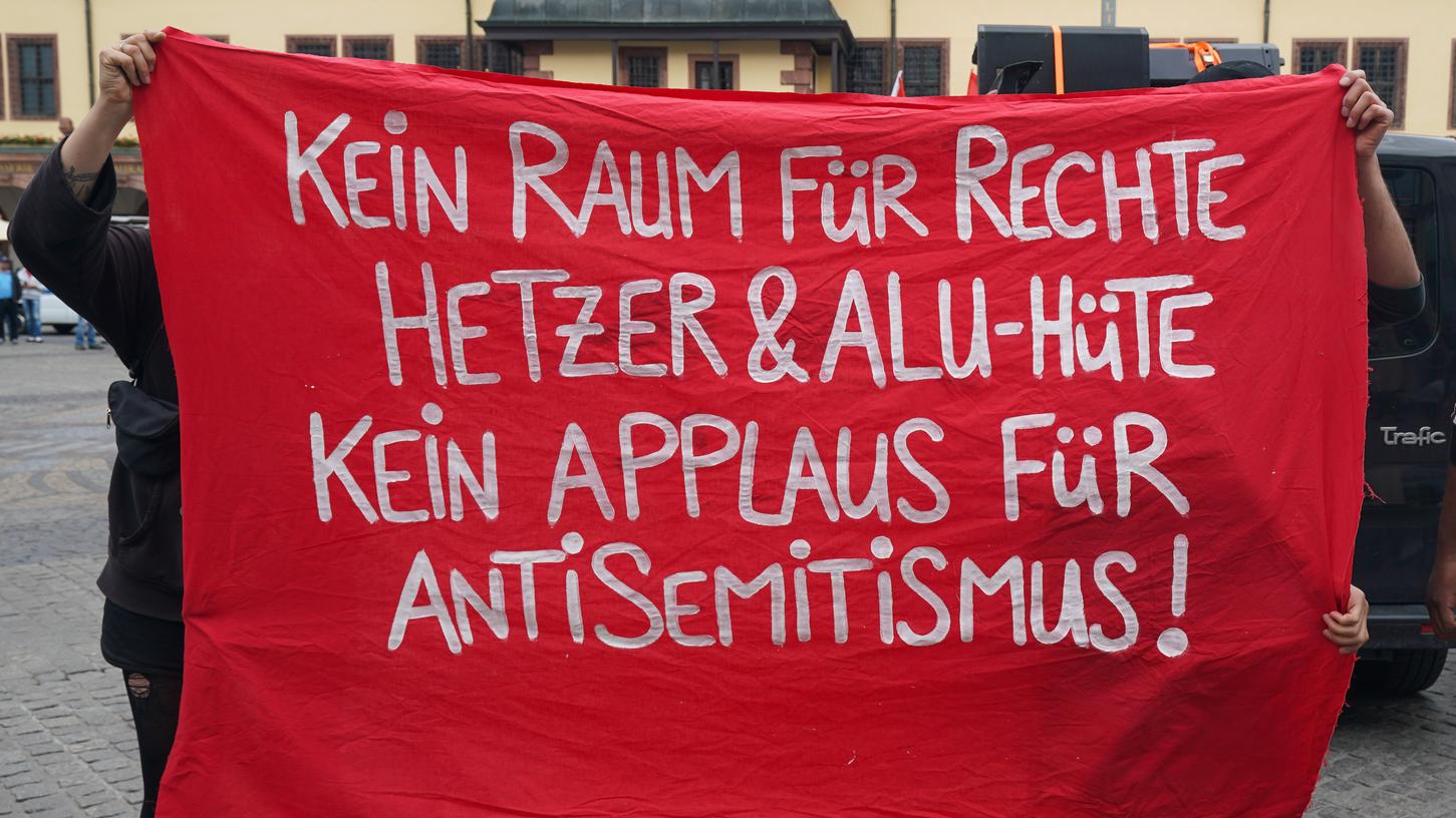 Bündnis Nazistopp warnt vor Antisemitismus auf Corona-Demonstrationen Bündnis Nazistopp warnt vor Antisemitismus auf Corona-Demonstrationen