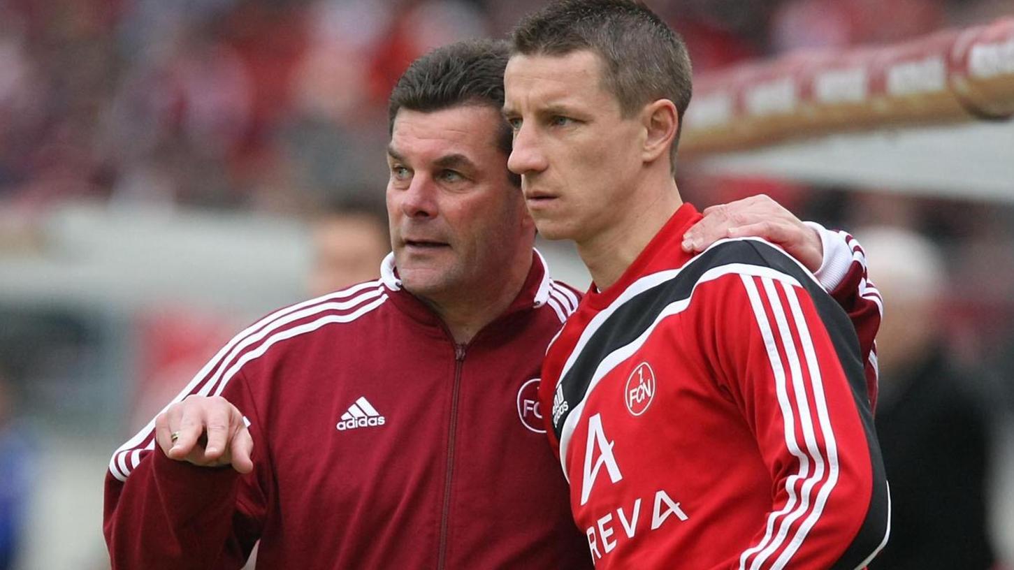 Drei erfolgreiche Jahre in der Bundesliga: Dieter Hecking im März 2010 als Trainer des 1.FC Nürnberg mit Marek Mintal.