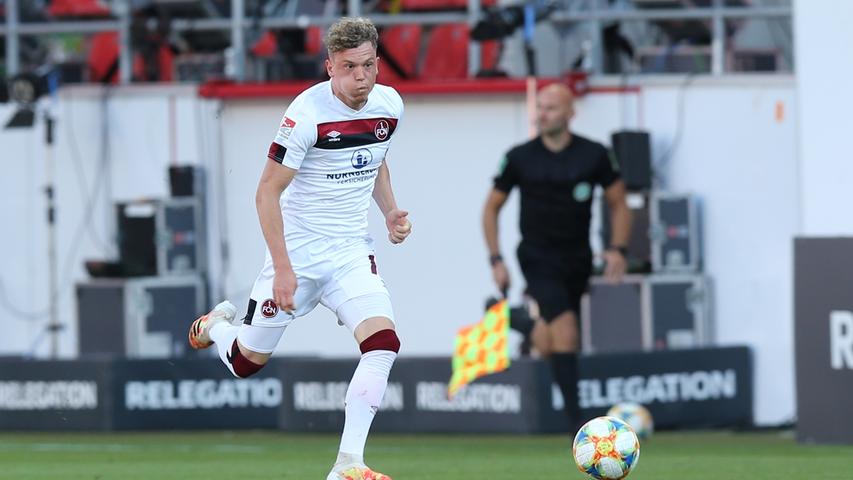 Zehn Tore in 31 Zweitligaspielen. Robin Hack kam als Talent aus Hoffenheim und wechselt jetzt als noch vielversprechenderes Talent zu einem Erstliga-Verein. Redaktion: 2 | User: 2,5 (914 Stimmen)